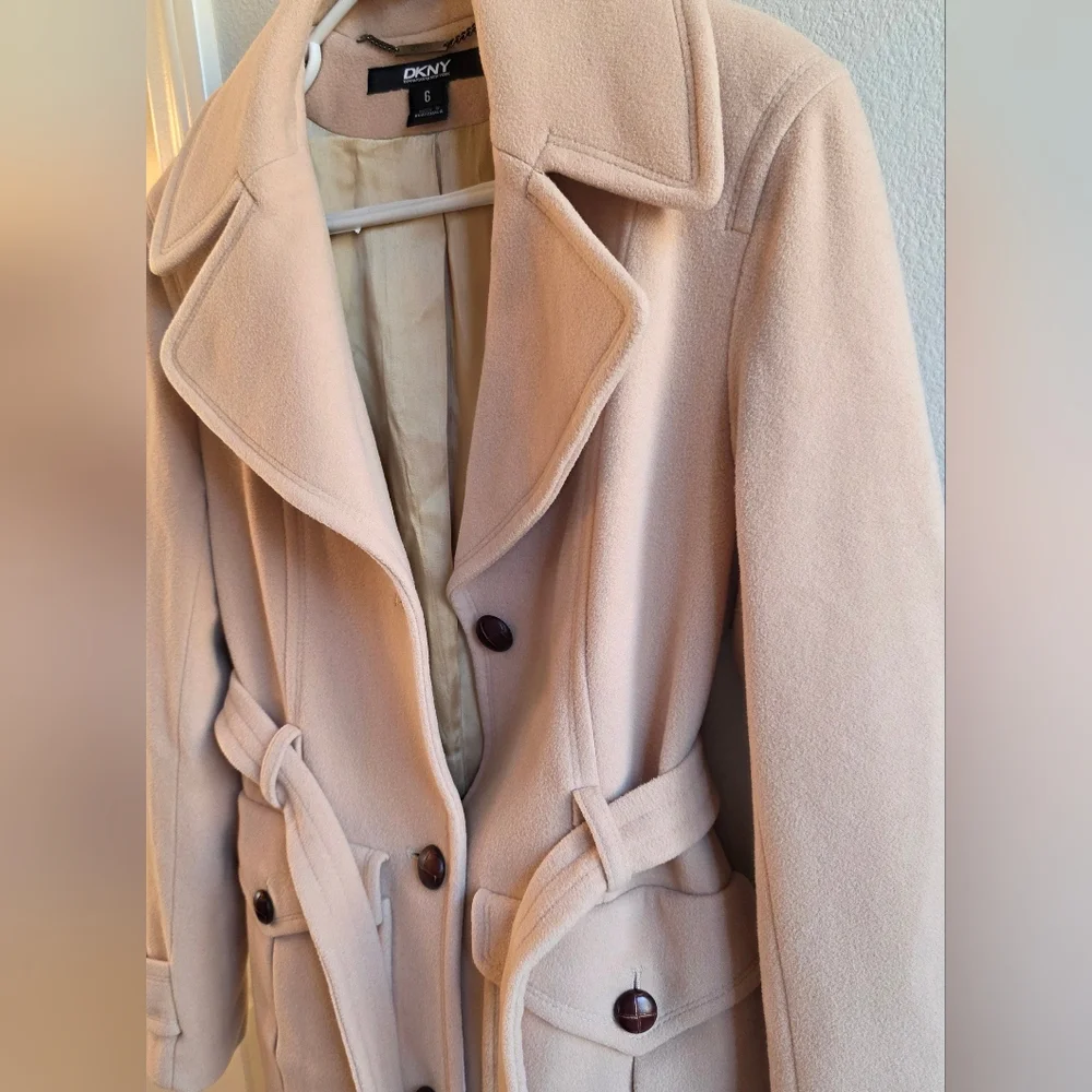 DKNYC Vintage Camel Wool Coat Belted Pockets Old Money Quiet Luxury Minimalist 6 - Picture 3 of 9